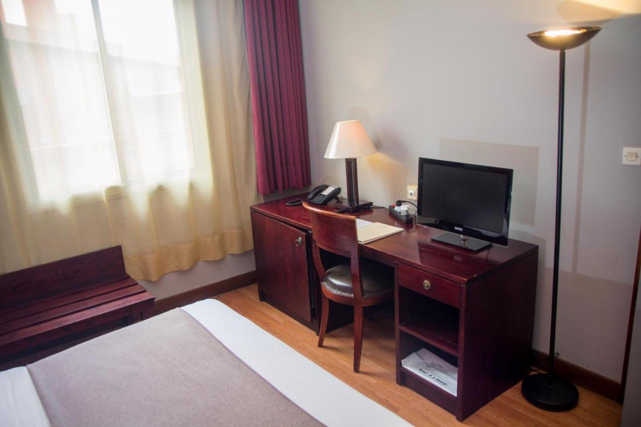 Hotel Colbert - Spa & Casino Antananarivo Bagian luar foto
