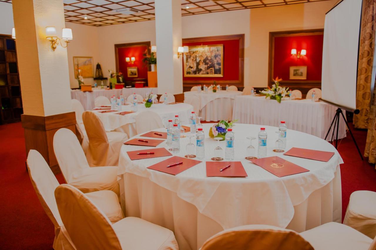 Hotel Colbert - Spa & Casino Antananarivo Bagian luar foto