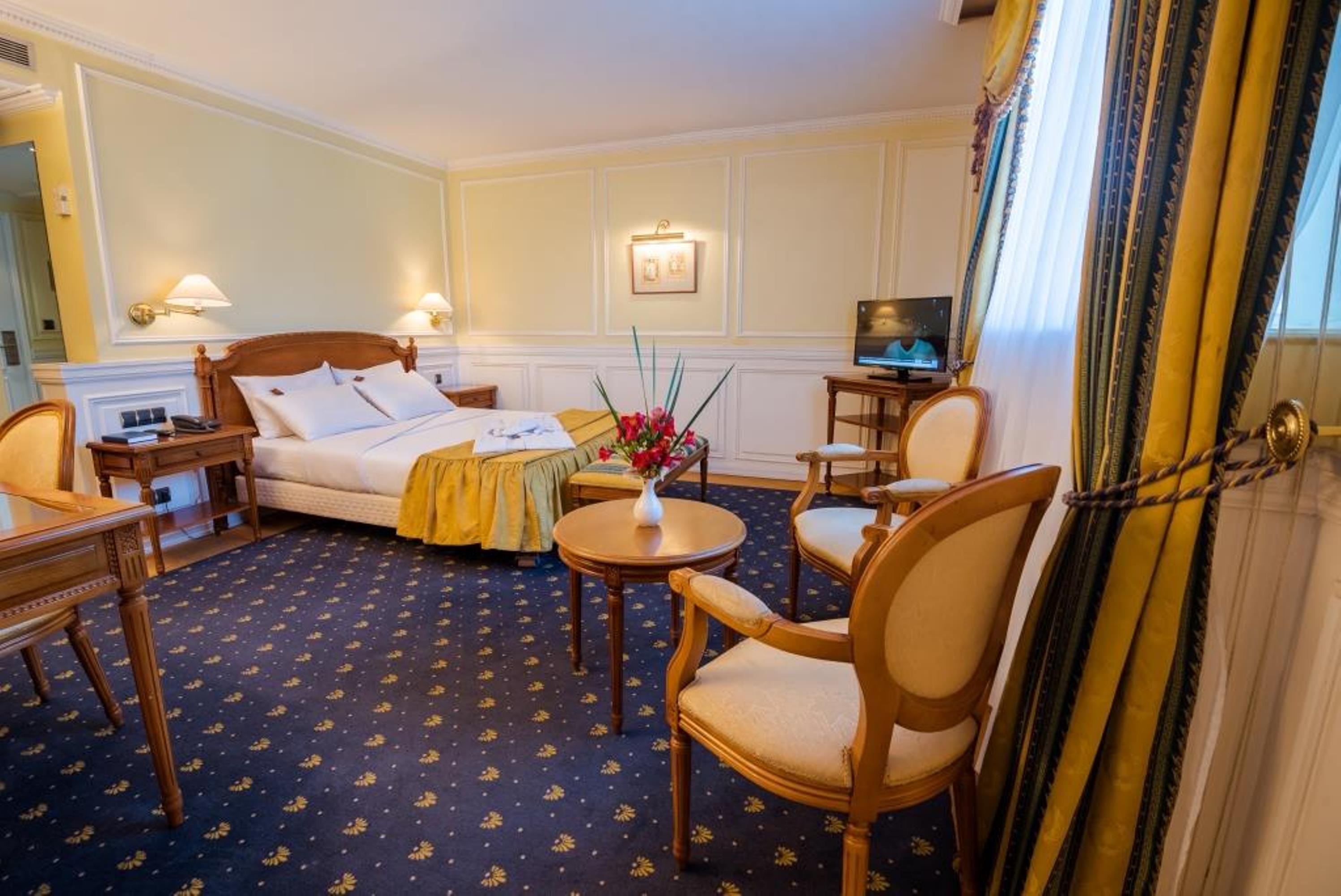 Hotel Colbert - Spa & Casino Antananarivo Bagian luar foto
