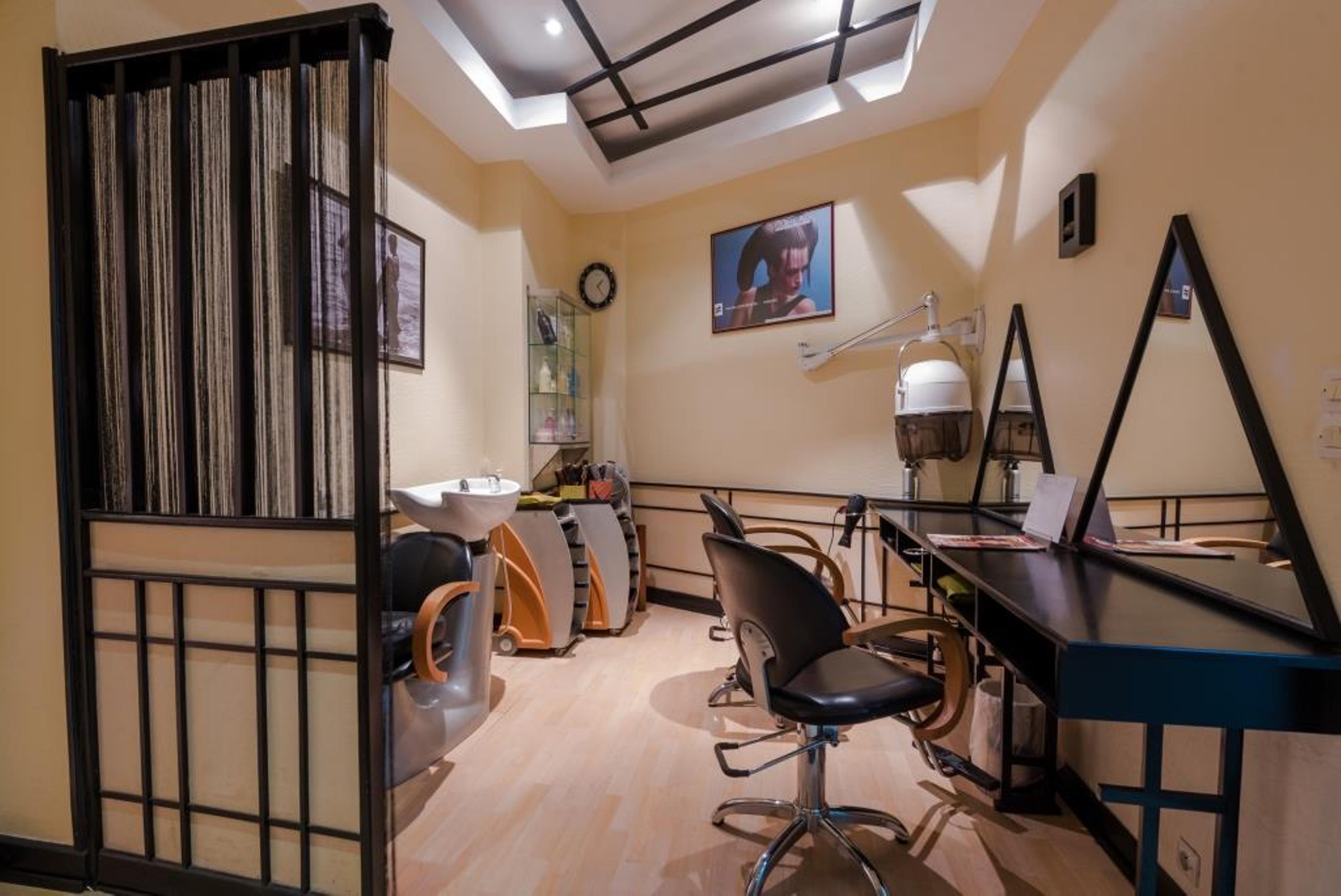 Hotel Colbert - Spa & Casino Antananarivo Bagian luar foto