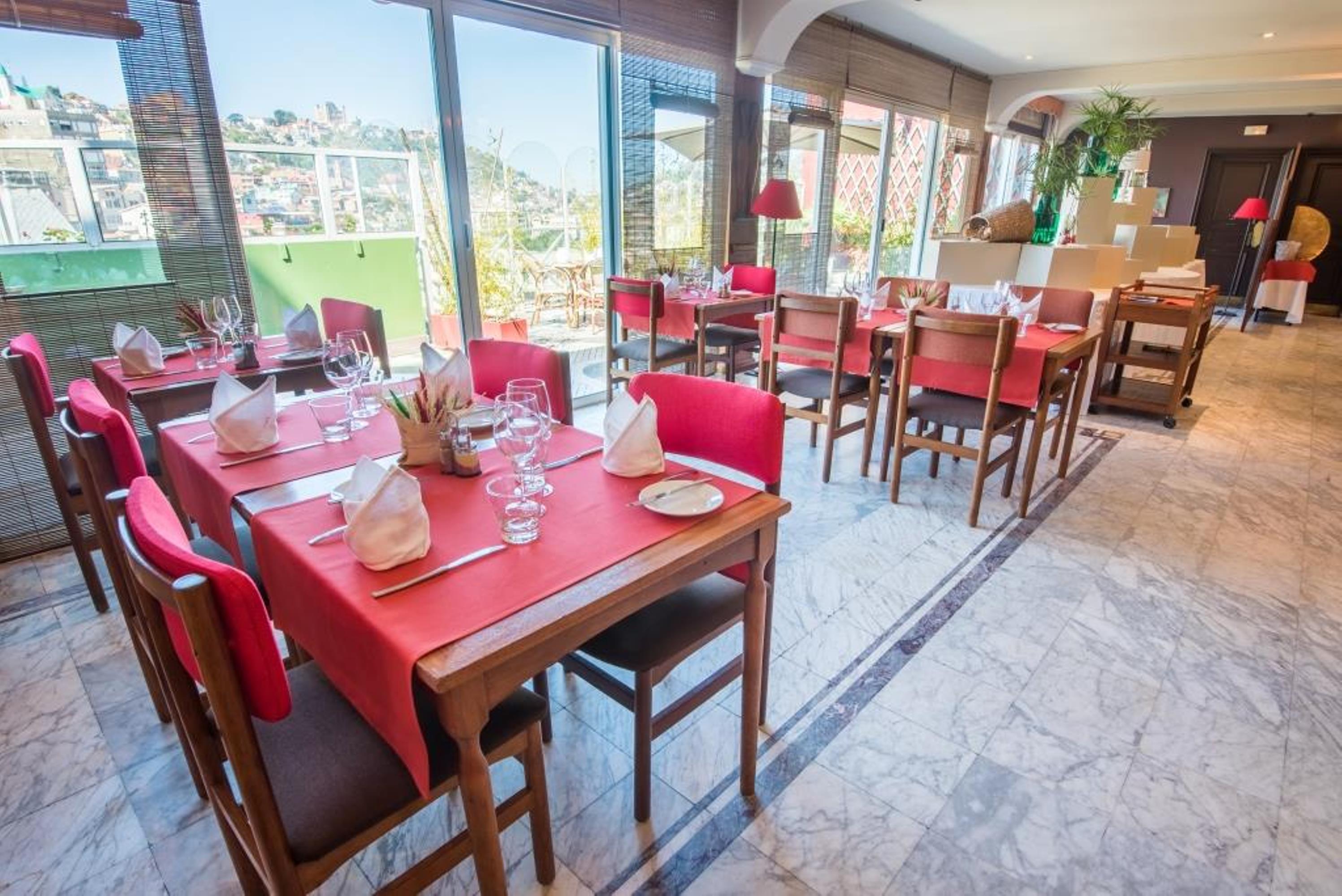 Hotel Colbert - Spa & Casino Antananarivo Bagian luar foto